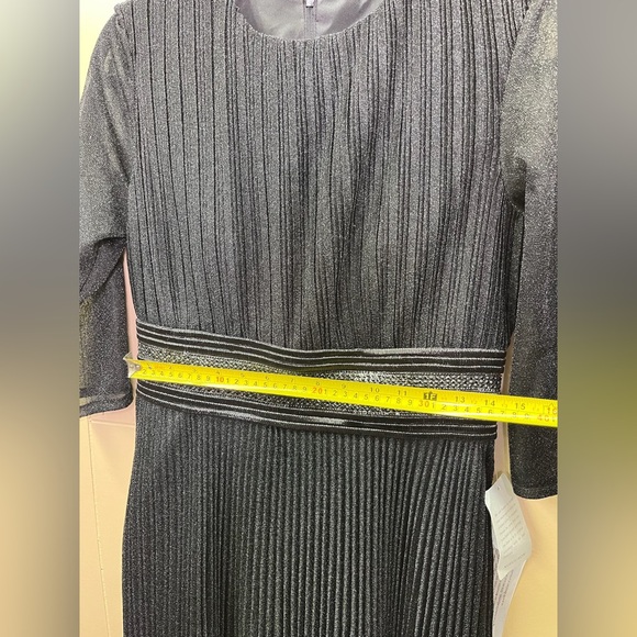 Mac Duggal 30750 Shimmering 3/4 Sleeve A-Line Midi Dress Size 8 NWT Black - Picture 12 of 12